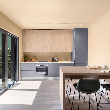 New Stylish Casa Melisa With 2 Gardens And Bbq Facilities! 度假居